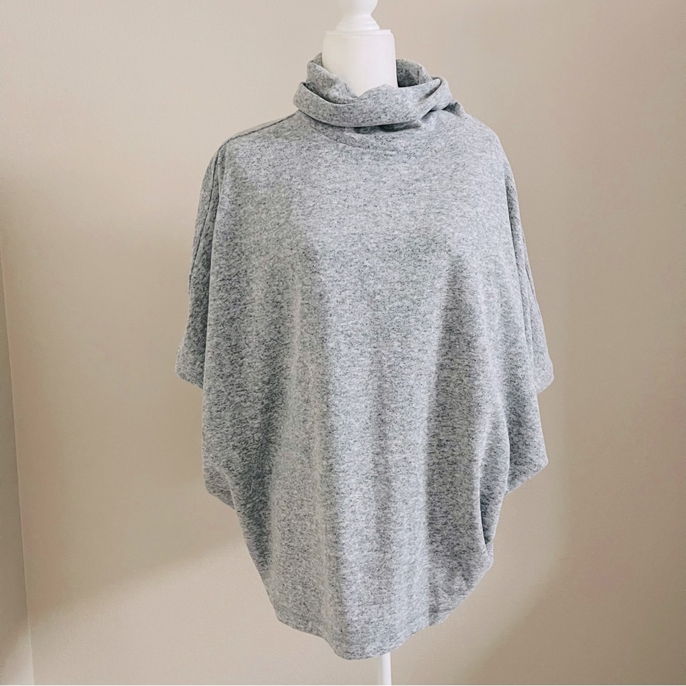 🌹 Caslon Light Grey Poncho Sweater